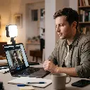 ay83-rgb-light-use-in-video-call.webp